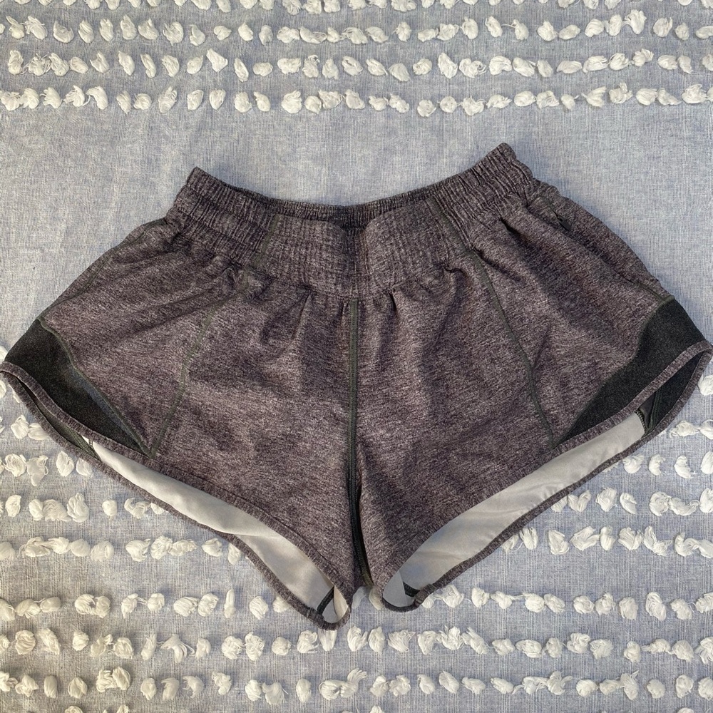 Lululemon hotty hot shorts 2”